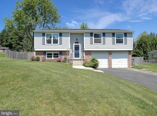 455 Dartha Dr, Dallastown, PA 17313