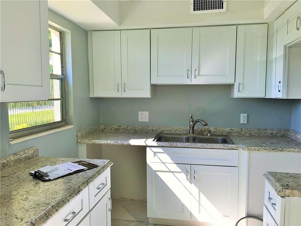 1st image of 154 Ventnor J #154