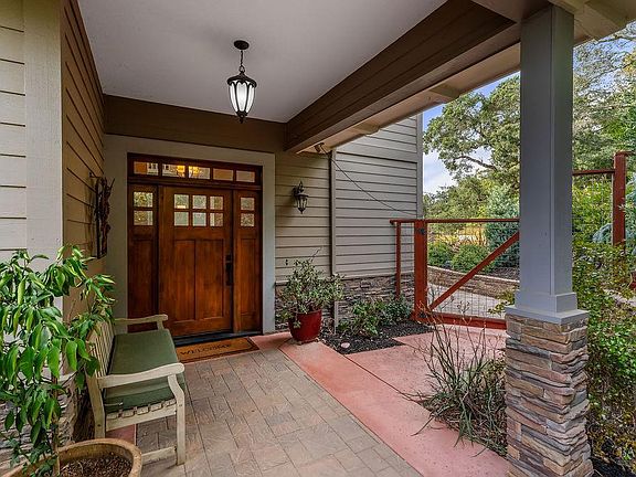 4th image of 235 Clear Ridge Drive