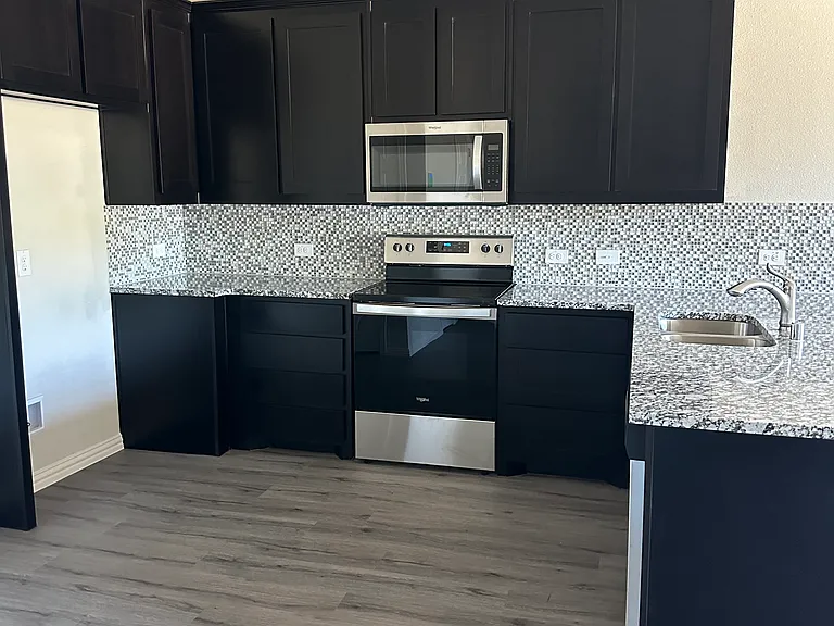 3104 Solana Cir #3104 — Photo 5