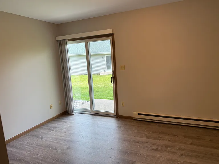 813 Covey Ln #4 — Photo 9
