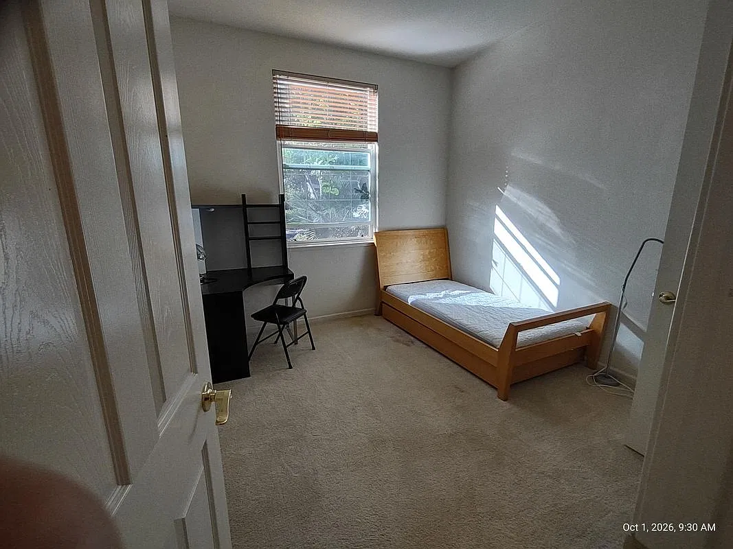2 bed, 1.0 bath, 720 sqft, $1,898 — Photo 4