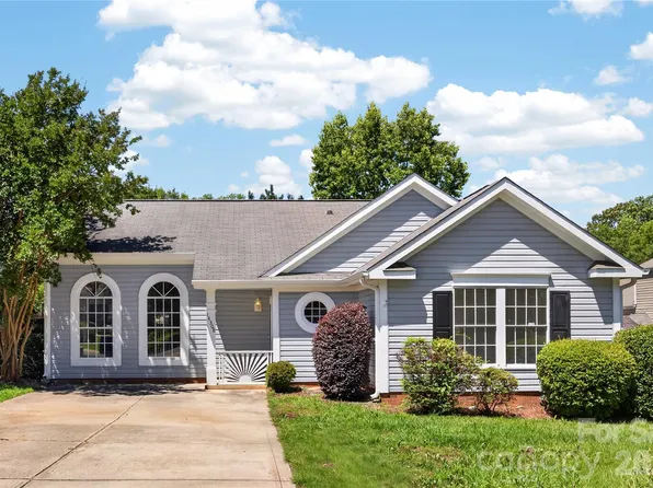 14308 Shale Ct, Pineville, NC 28134