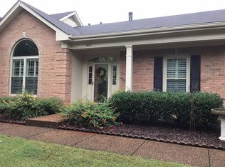 8632 Sawyer Brown Rd, Nashville, TN 37221