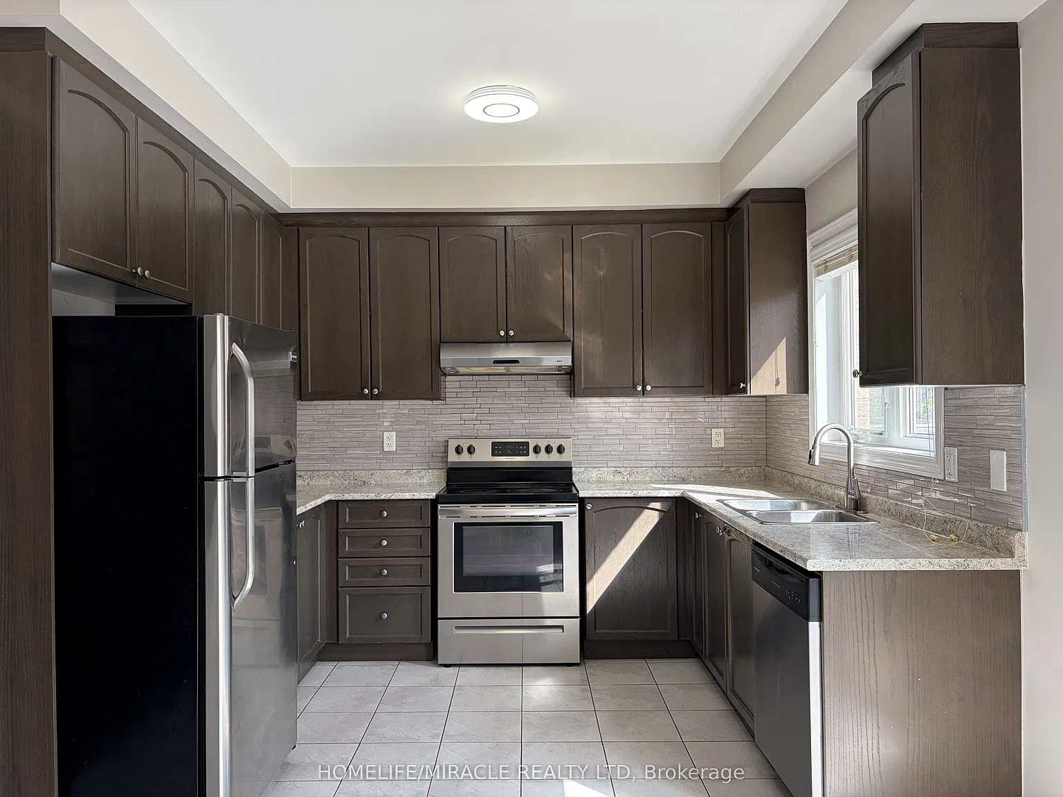 4 bed, $2,999 — Photo 4
