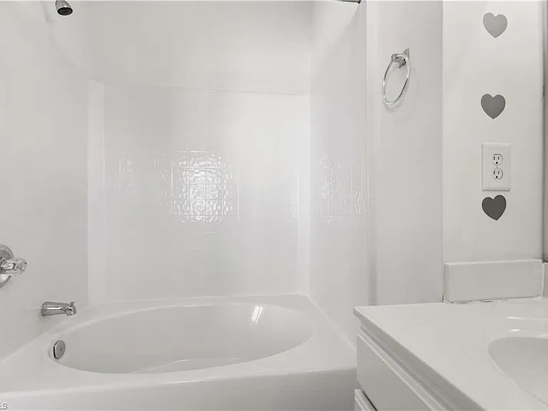 6941 Hanesbrook Cir #204 — Photo 13