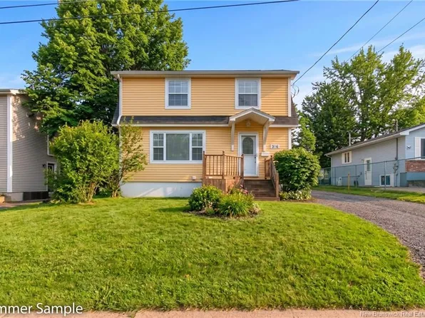 316 Yale Ave, Riverview, NB E1B 2B3