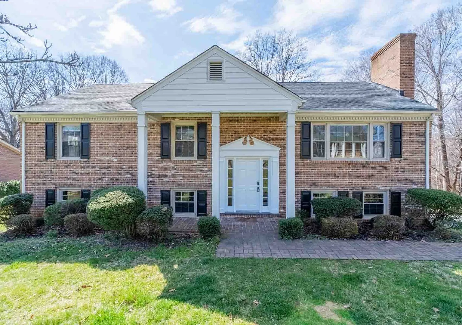 4 Bedroom Home in Lynchburg — Photo 1