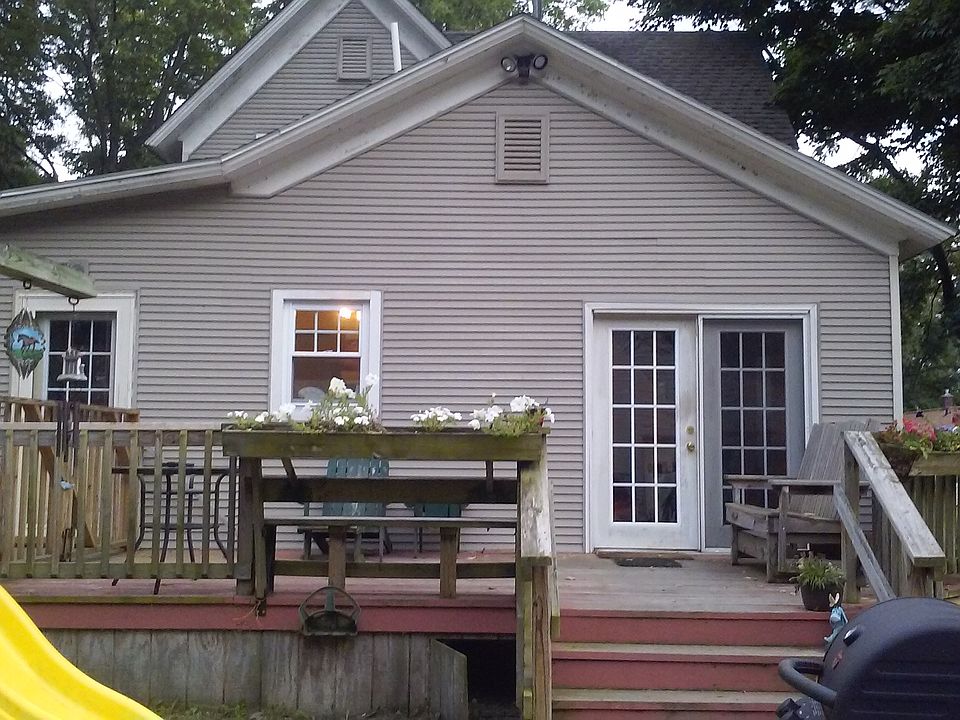 2nd image of 167 Rook St