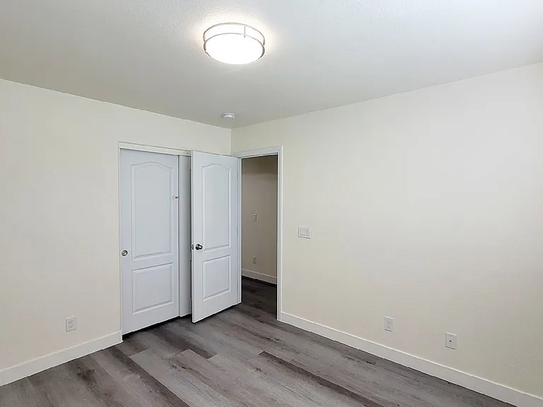 8518 Genesee Ct — Photo 26