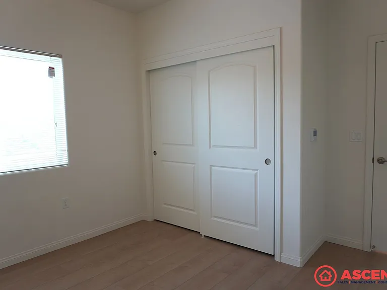 420 20th Ave — Photo 8