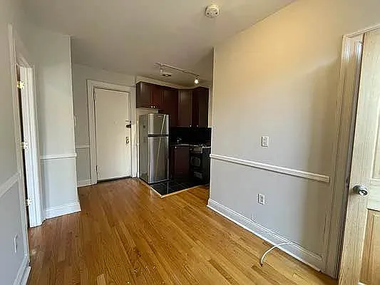 Rented by J PRESTON AND ASSOCIATES INC | media 6