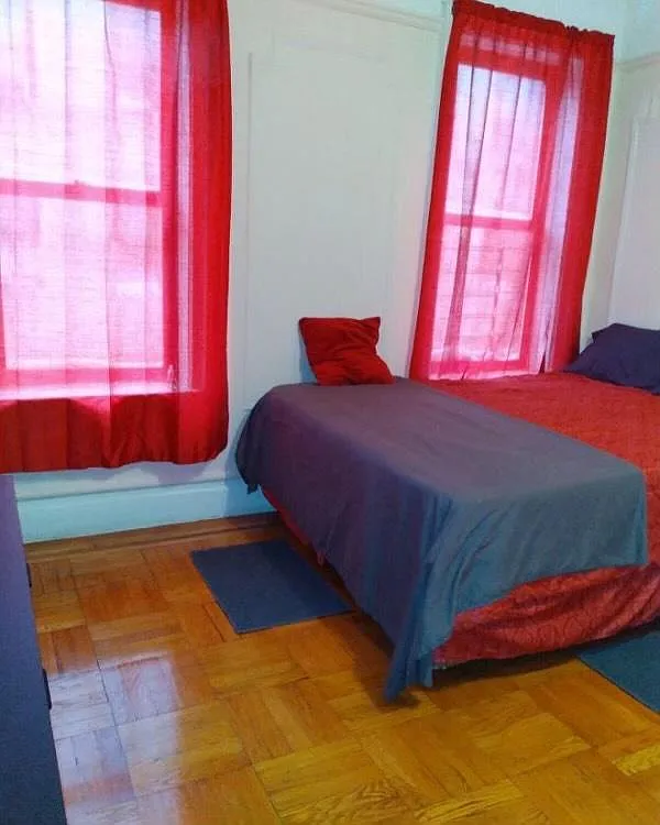 Naples Ter, Bronx — Photo 2