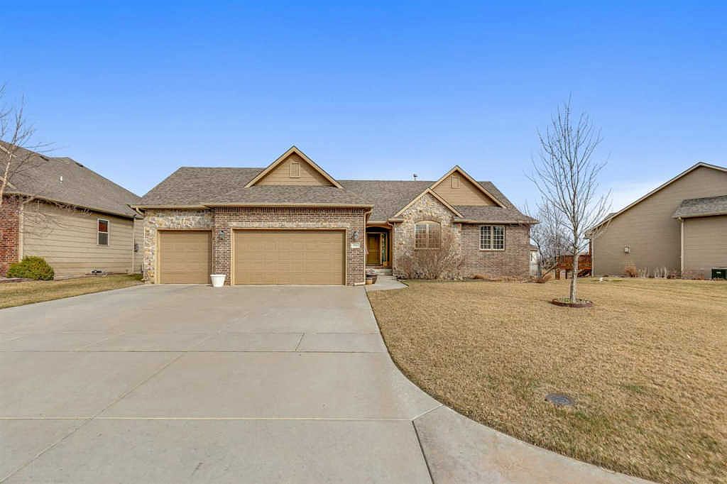 826 N Crescent Lakes Ct, Andover, KS 67002 Zillow