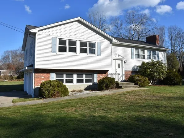 76 Airport Rd, Dudley, MA 01571