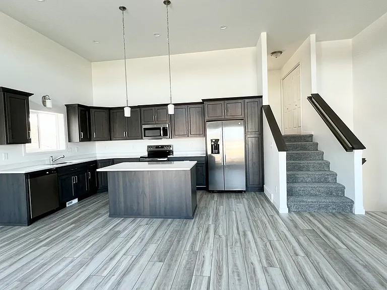 6886 Joseph St — Photo 4