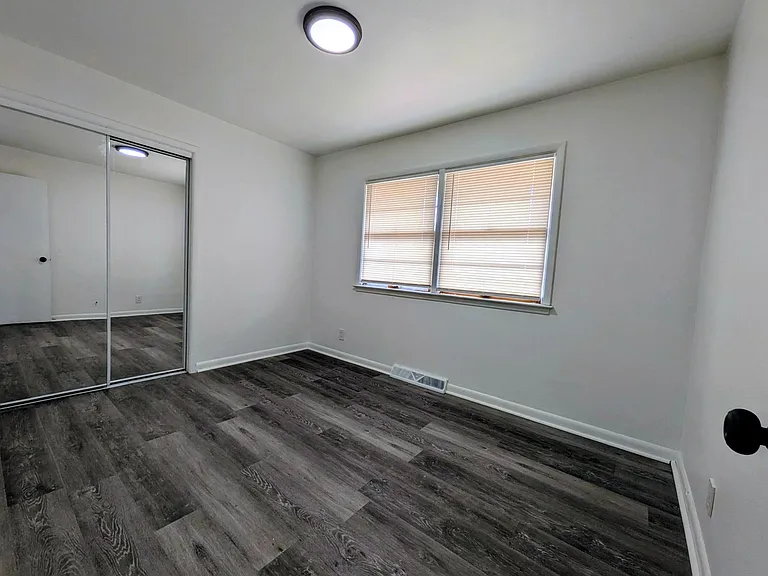 2705 Canterbury Ln #2705 — Photo 6