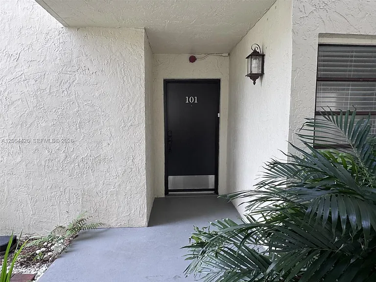 9080 SW 125th Ave #B101 — Photo 2