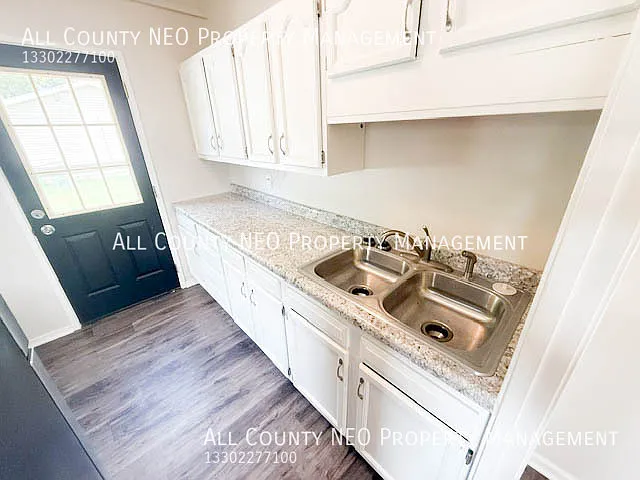 2470 Center Ave — Photo 11