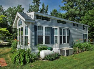 10915 E Goodall Rd #396, Durand, MI 48429