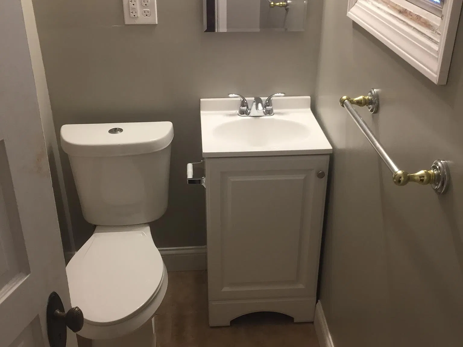 6 bed, 2.5 bath, 2475 sqft, $3,995 — Photo 3