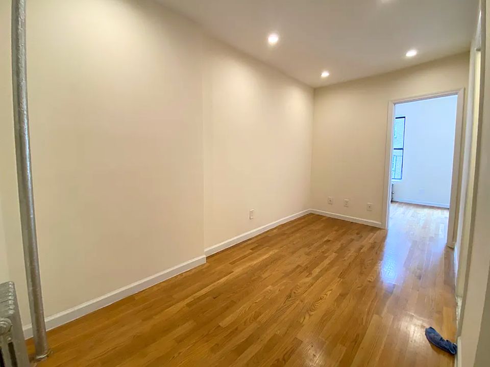 2nd image of 1604 1st Ave APT 4A