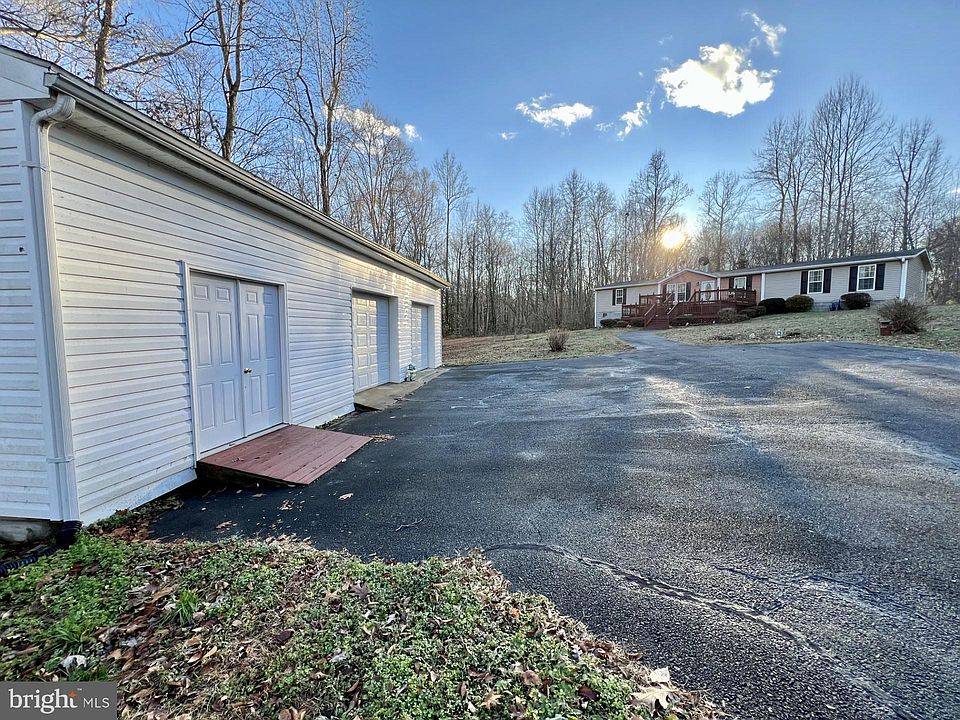 1st image of 2203 Luttrellville Ln