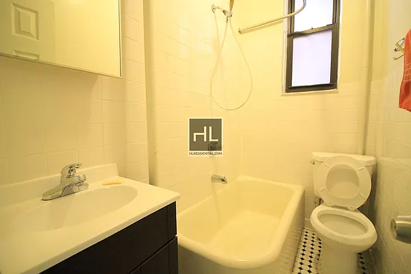 Rented by Highline Residential | media 5