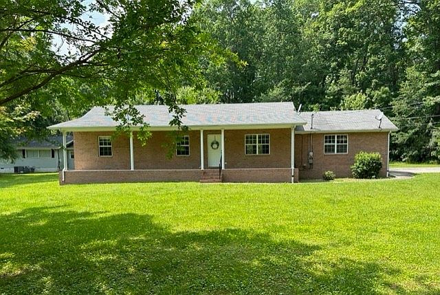1st image of 373 Dogwood Dr