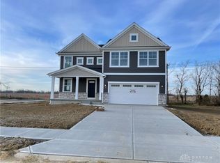 592 Red Maple Ln, Wilmington, OH