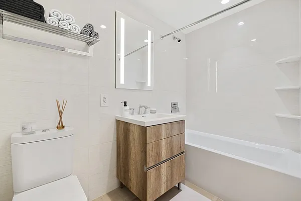 Rented by MNS | media 10