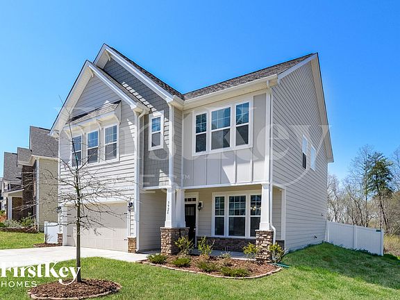 2nd image of 3928 Lake Breeze Dr