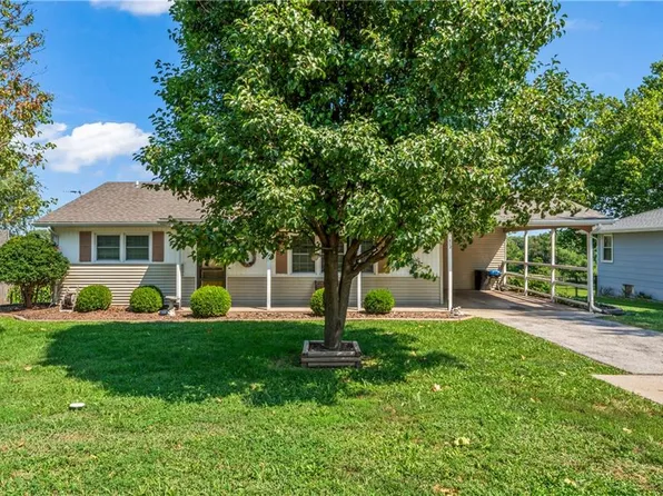 508 W 19th St, Higginsville, MO 64037