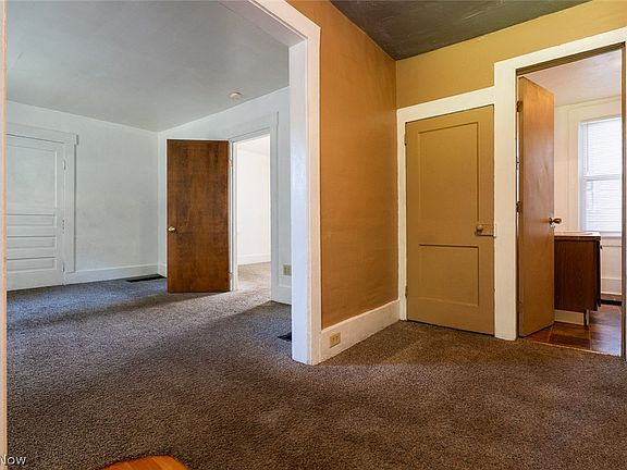 5th image of 2157 18th St SW