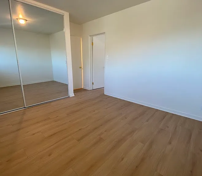 511 W Foothill Blvd #C — Photo 7