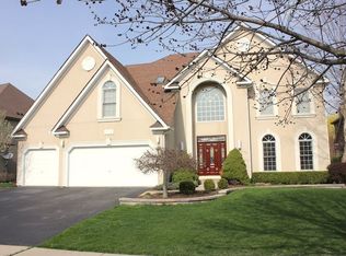 2508 Foxboro Ct, Naperville, IL 60564