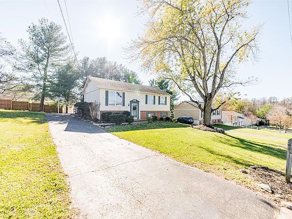 3rd image of 6221 Pawtucket Dr