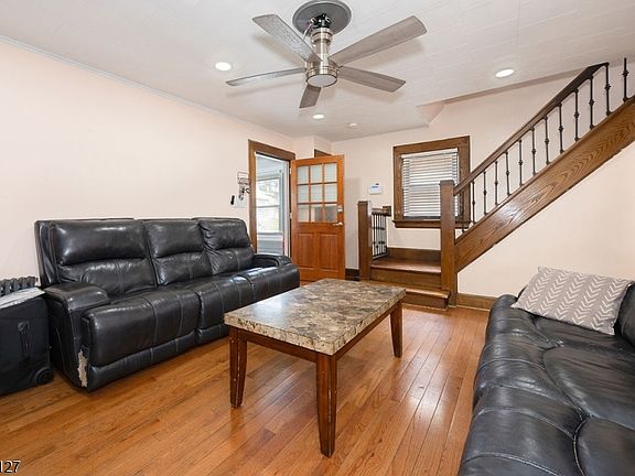 2nd image of 420 Dewitt Ave