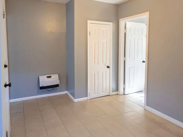 2325 Spain St #2325 — Photo 6