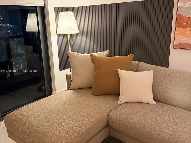 121 NE 34th St #2806A — Photo 5