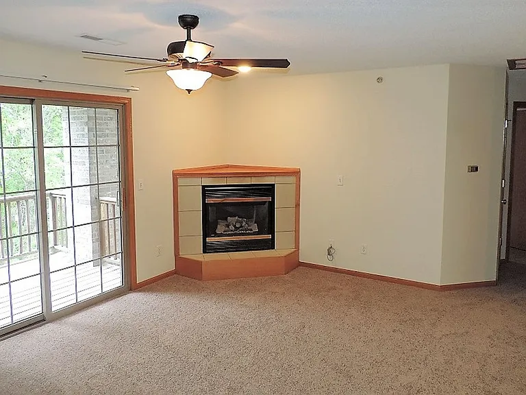 2869 Coral Ct #301 — Photo 4