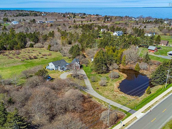 4th image of 226 Peter Dugas Rd