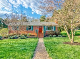 1302 Greendale Dr, Blacksburg, VA 24060
