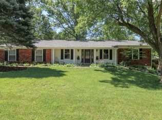 1012 Wagonwheel Trl, Ballwin, MO 63011