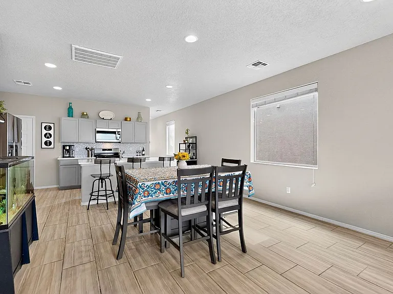 4823 Blackburn Rd NE — Photo 8