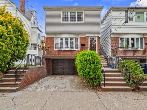 108 Lord Ave, Bayonne, NJ 07002