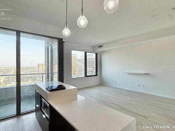 3rd image of 12 Bonnycastle St #806