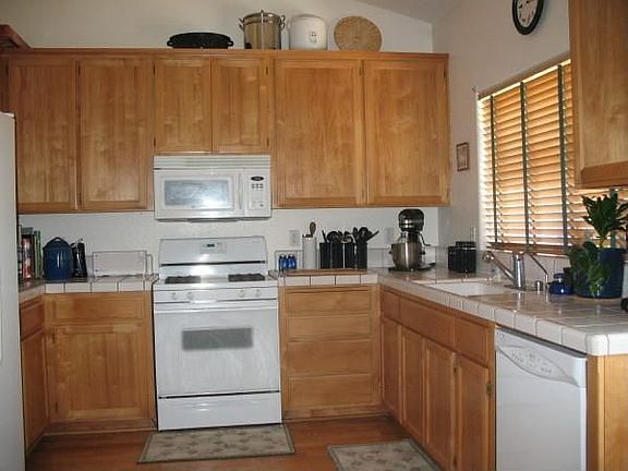 3rd image of 621 Gabriele Ct