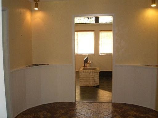 4th image of 10310 TIOGA