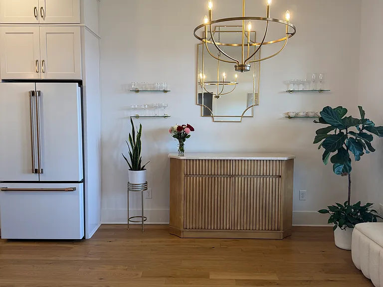 2212 Winthrop Way — Photo 9